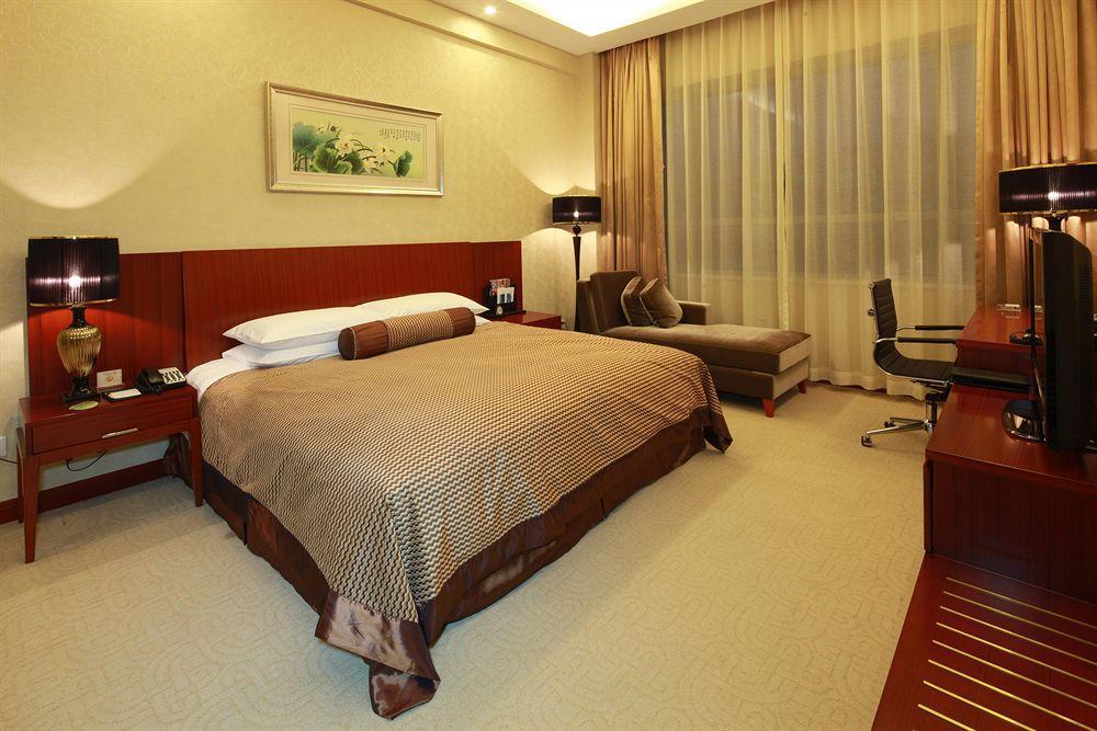 Shanghai Southern Airlines Pearl Hotel ภายนอก รูปภาพ