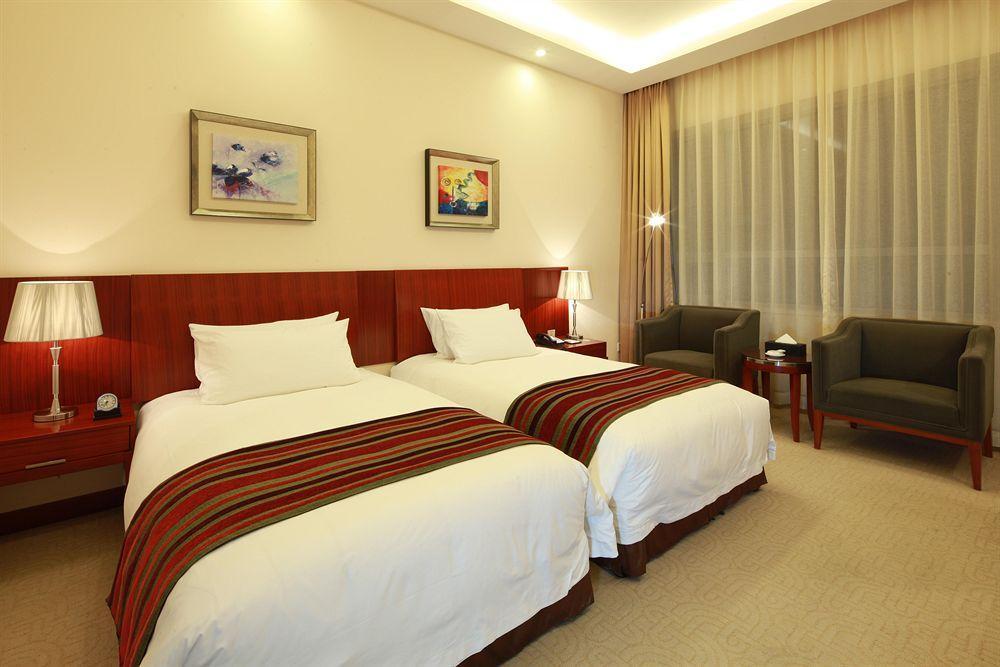 Shanghai Southern Airlines Pearl Hotel ภายนอก รูปภาพ